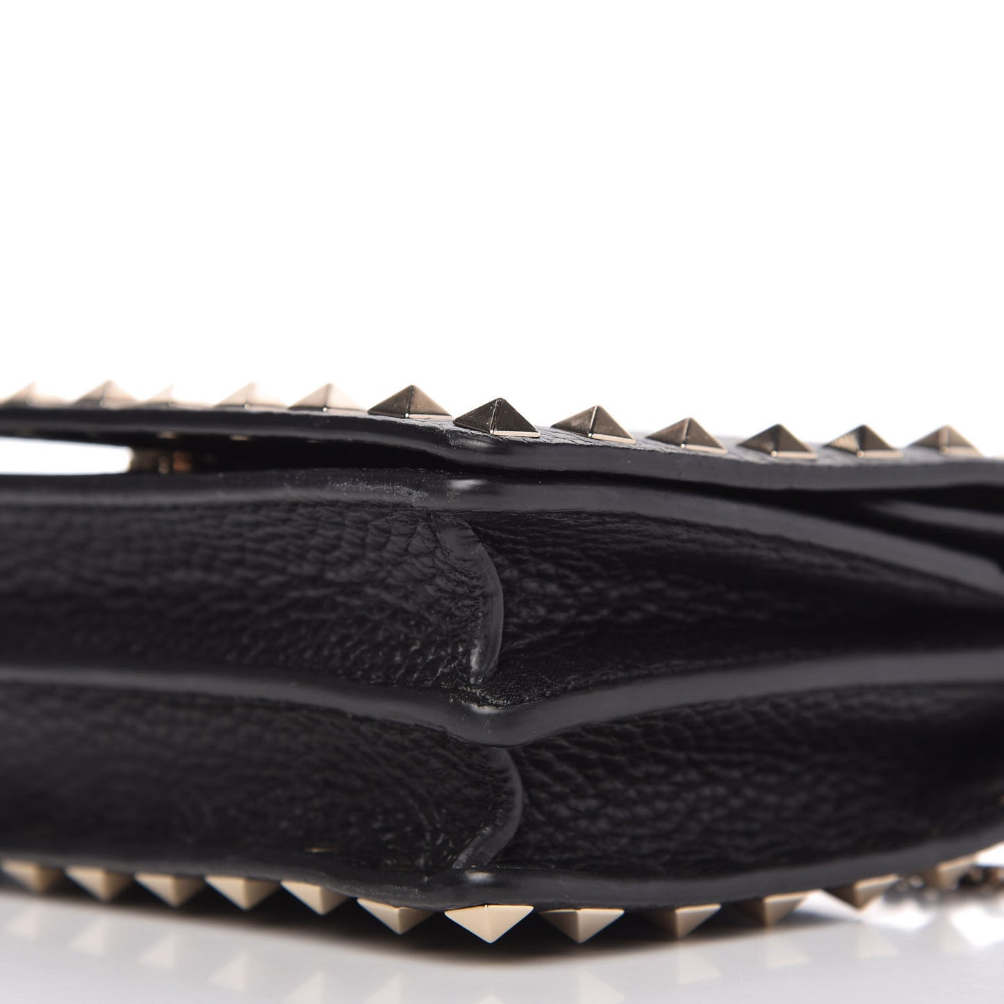 Pebbled Calfskin Rockstud Wallet on Chain Black
