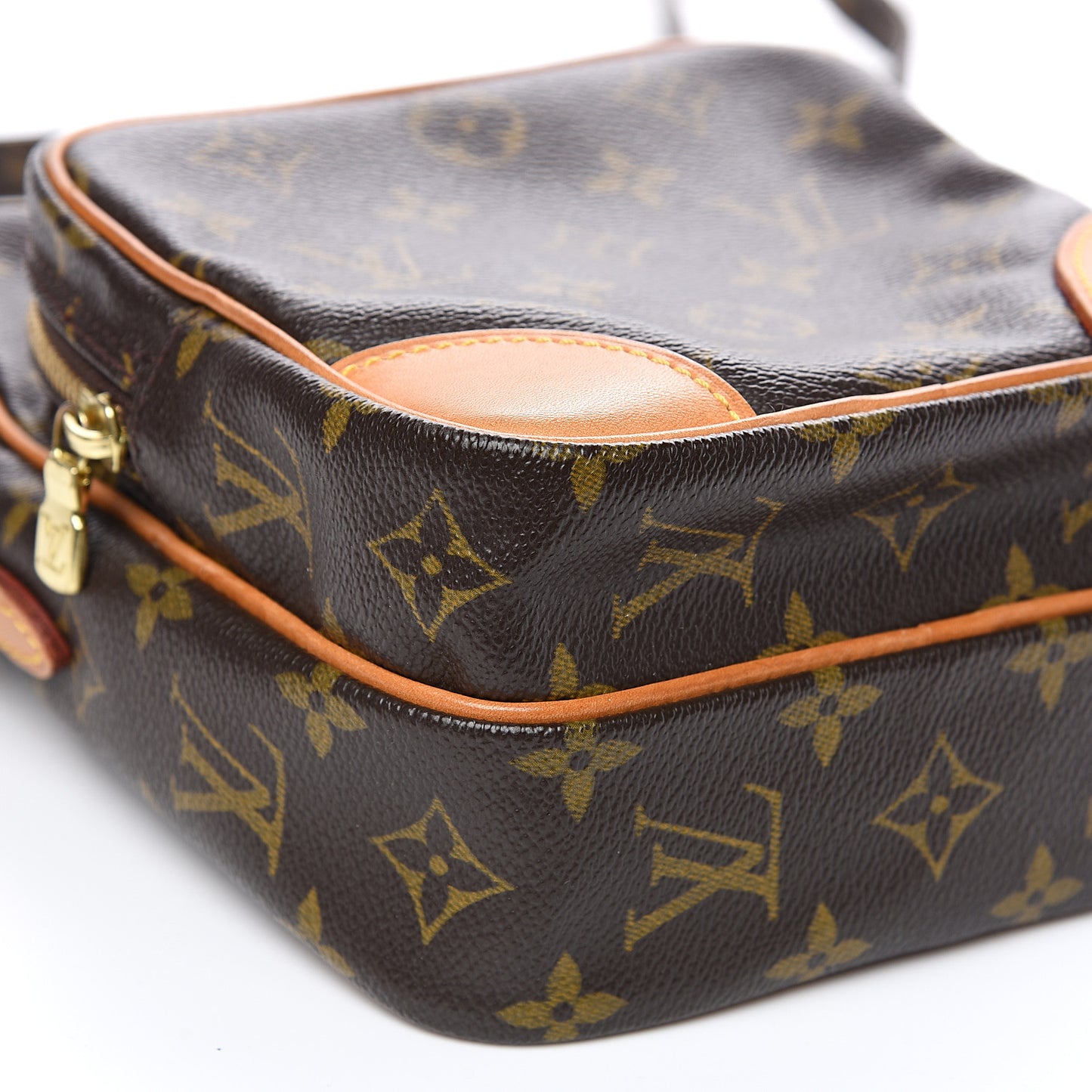 Monogram Amazone