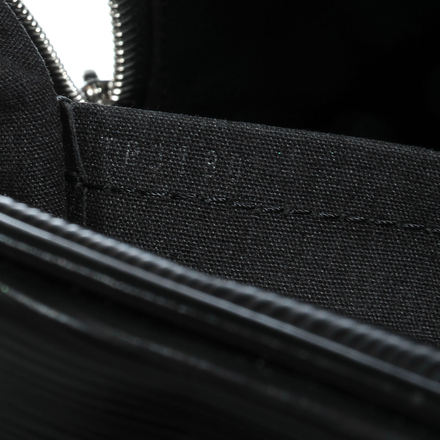 Louis Vuitton Epi Bowling Montaigne GM Black 6 of 9