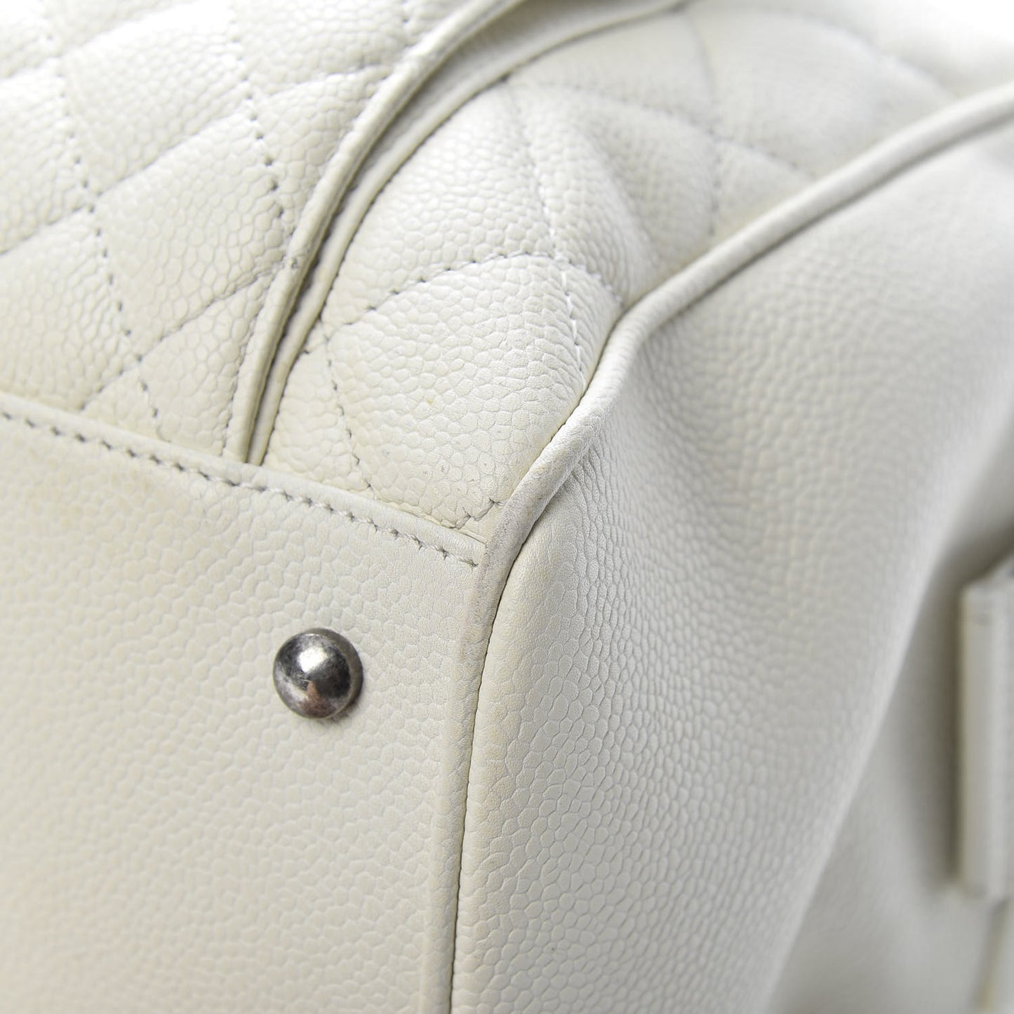 Caviar Quilted Large Casual Pocket Tote White