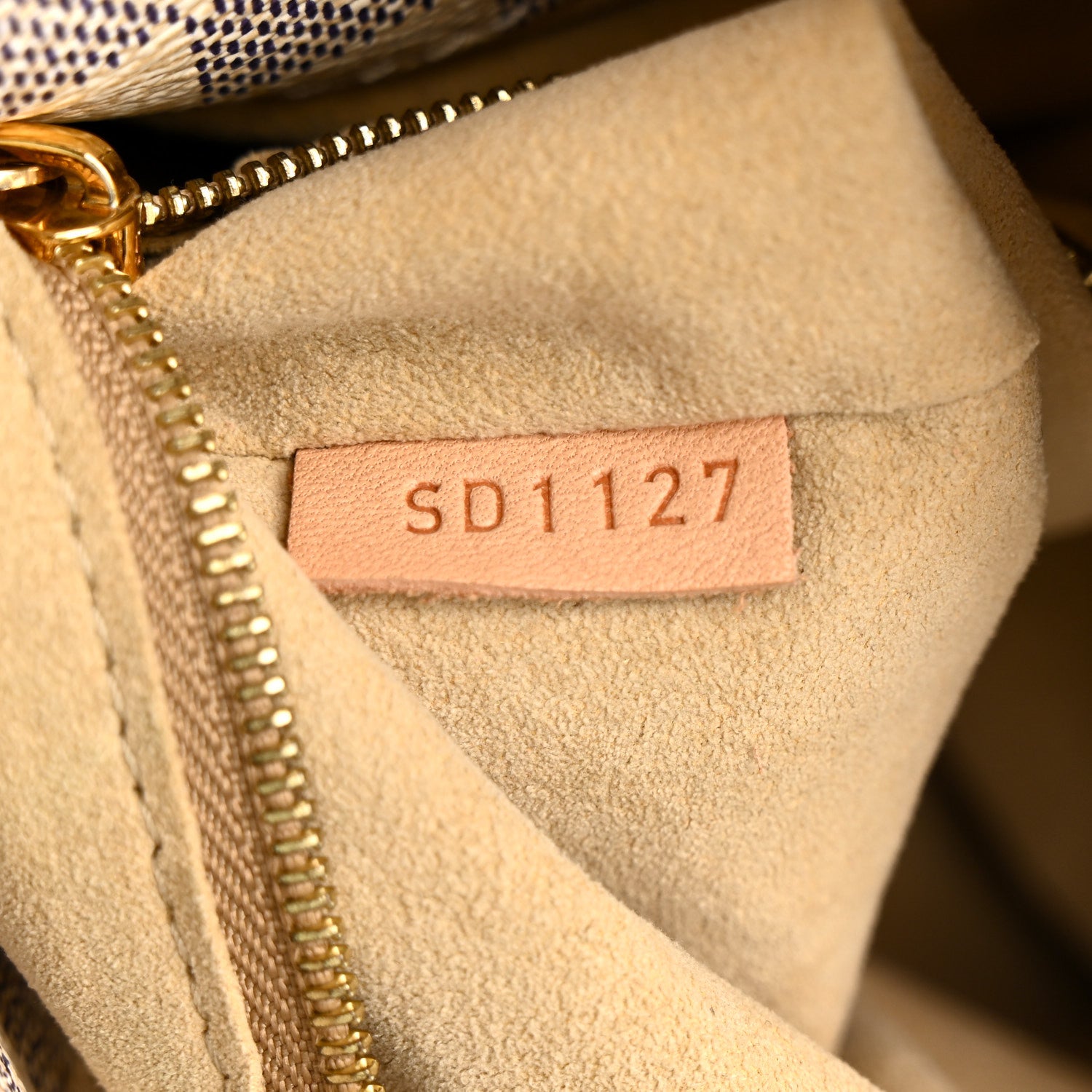 Louis Vuitton Damier Azur Artsy MM 8 of 19