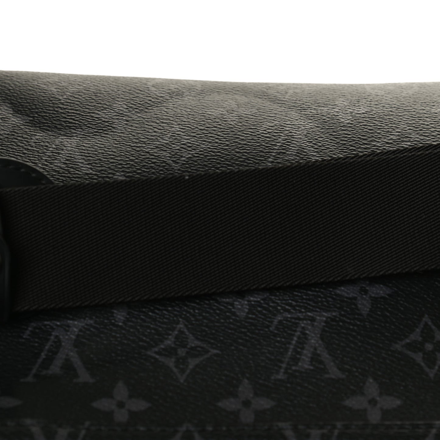 Monogram Eclipse Voyager PM Messenger