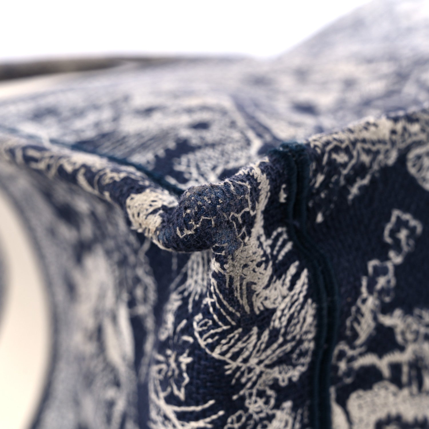Christian Dior Canvas Embroidered Large Dioriviera Toile De Jouy Reverse Book Tote Blue 10 of 14