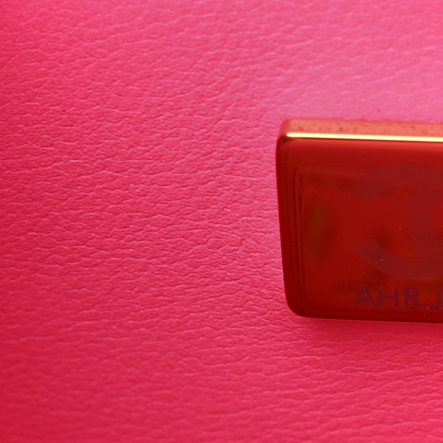 Patent Quilted CC Vani-Tea Case With Chain Neon Pink