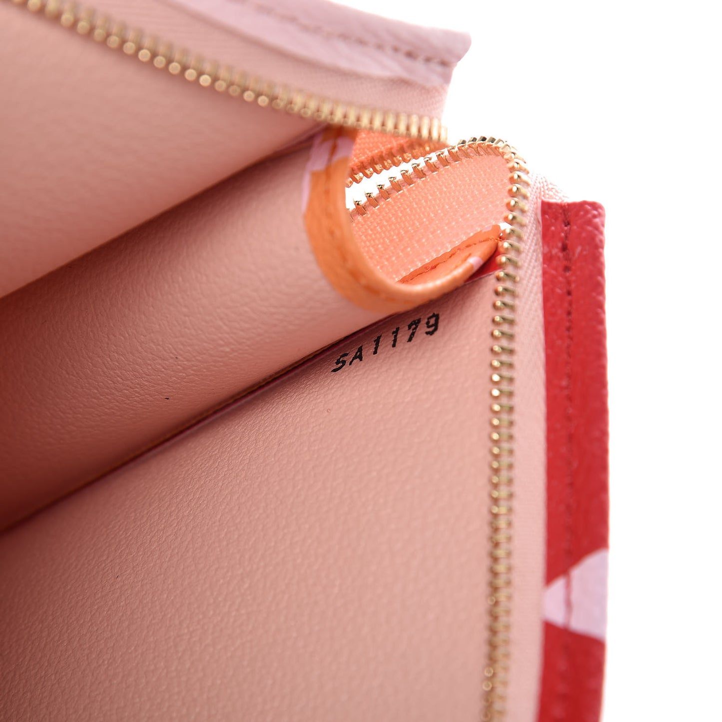 Monogram Giant Toiletry Pouch 26 Rouge