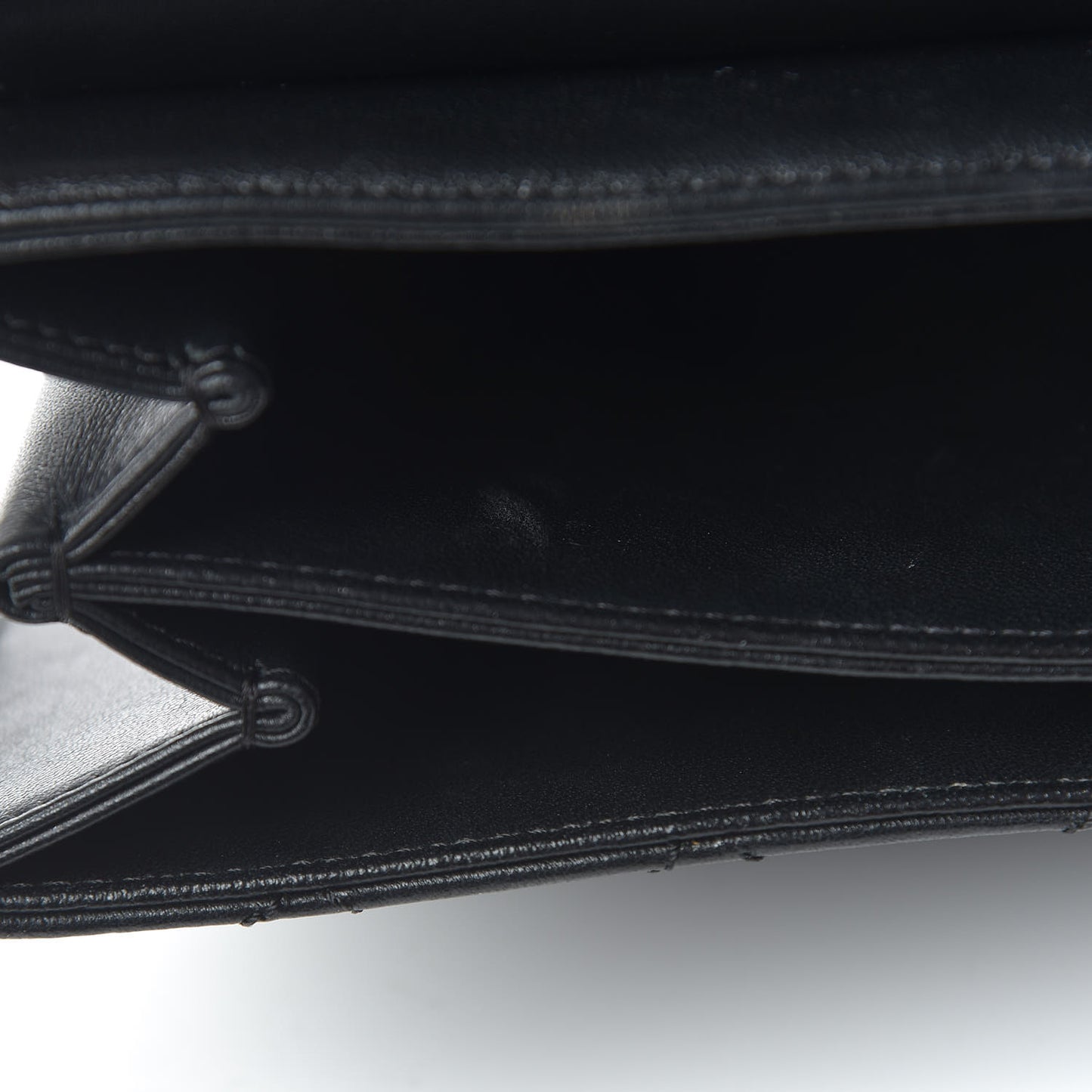 Sheepskin Quilted Beauty Lock Flap Black