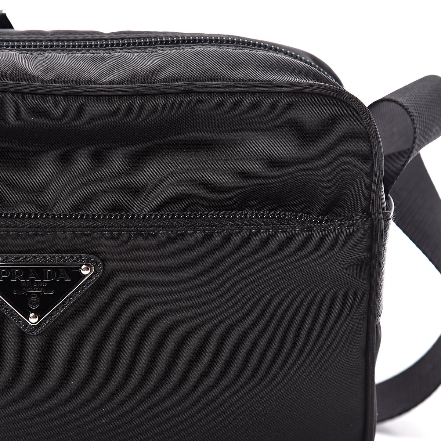 Nylon Vela Messenger Bag Black