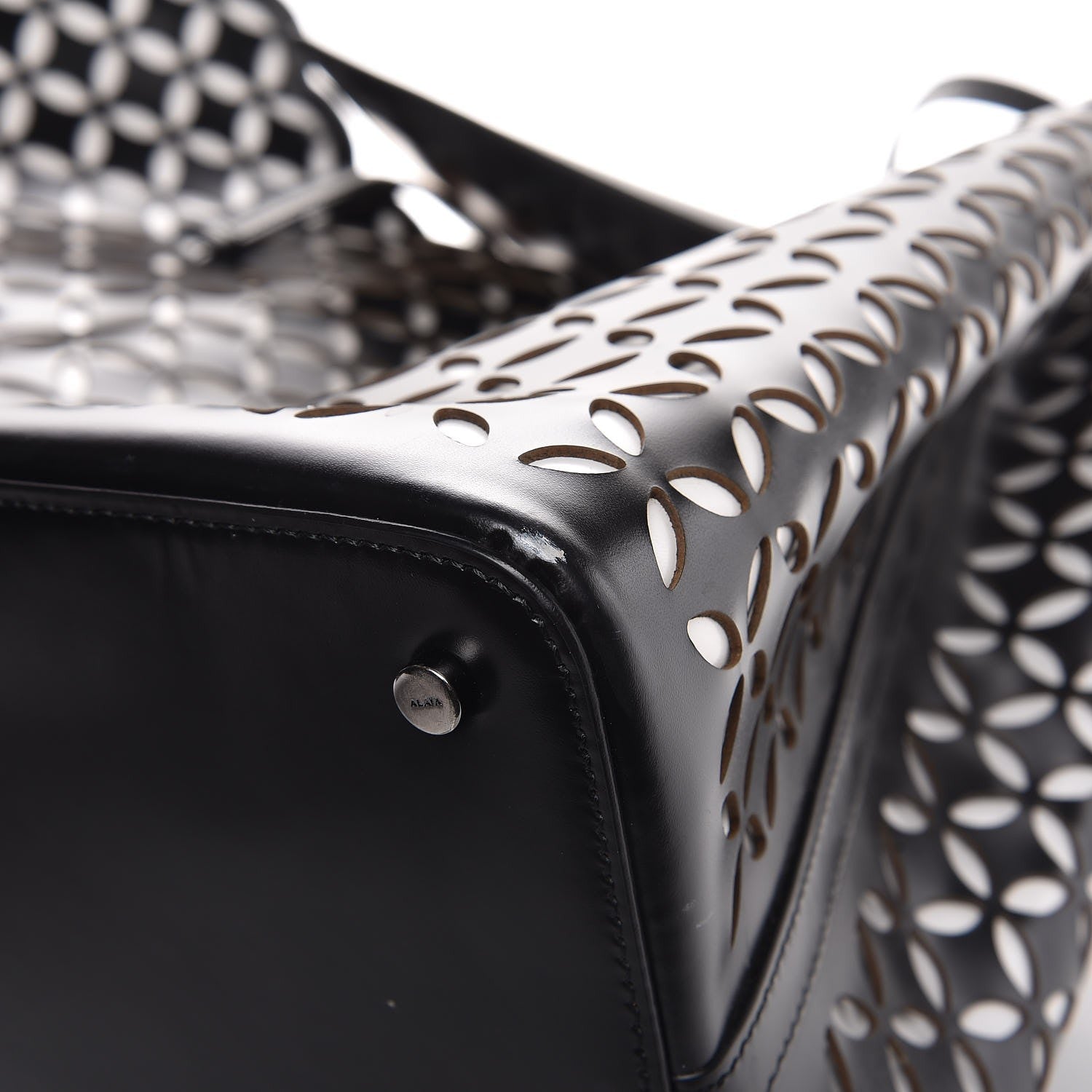 Alaia Calfskin Laser Cut Petale Mina 32 Bag Black White 13 of 14