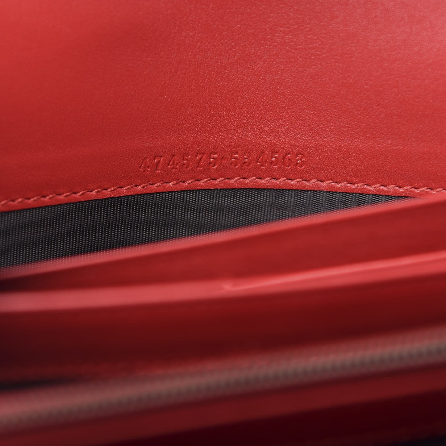 Calfskin Matelasse GG Marmont Chain Wallet Hibiscus Red