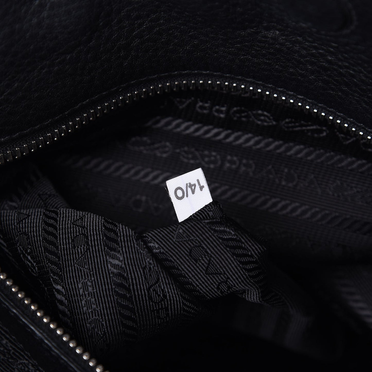 Vitello Daino Shopping Tote Black