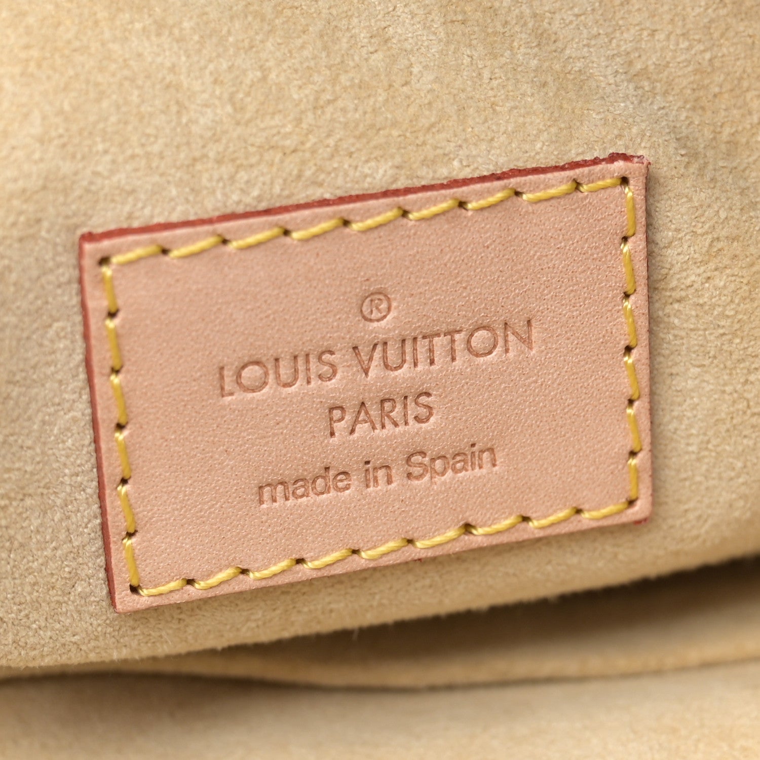 Louis Vuitton Monogram Artsy MM 6 of 10