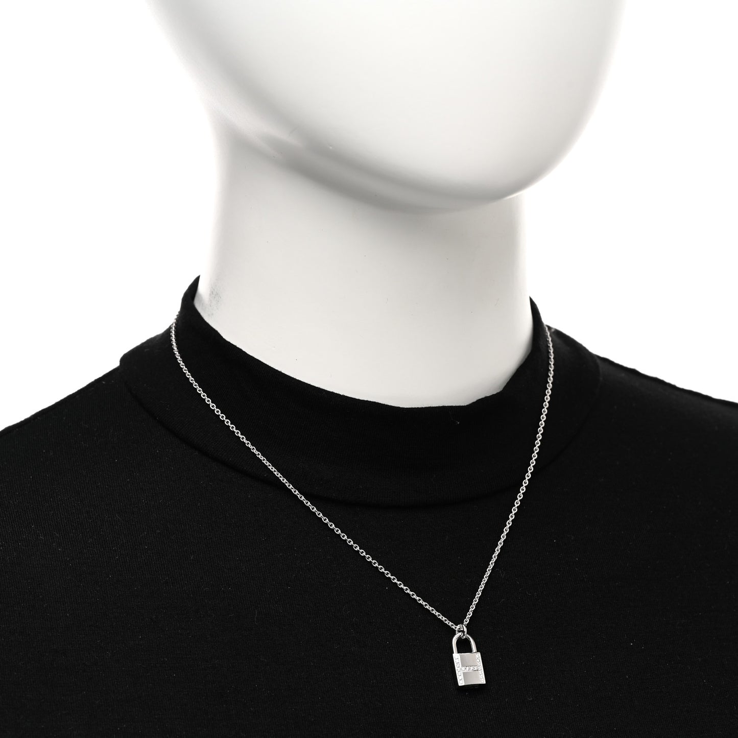 18K White Gold Diamond Amulettes Cadenas Pendant Necklace