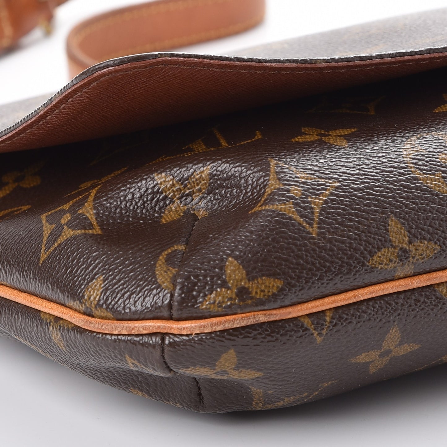 Monogram Musette Tango
