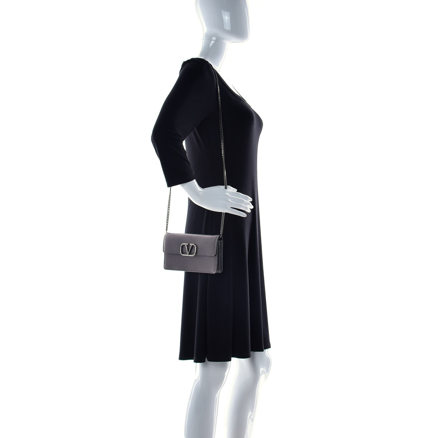 Valentino Garavani Calfksin Vlogo Wallet On Chain Grey 3 of 10
