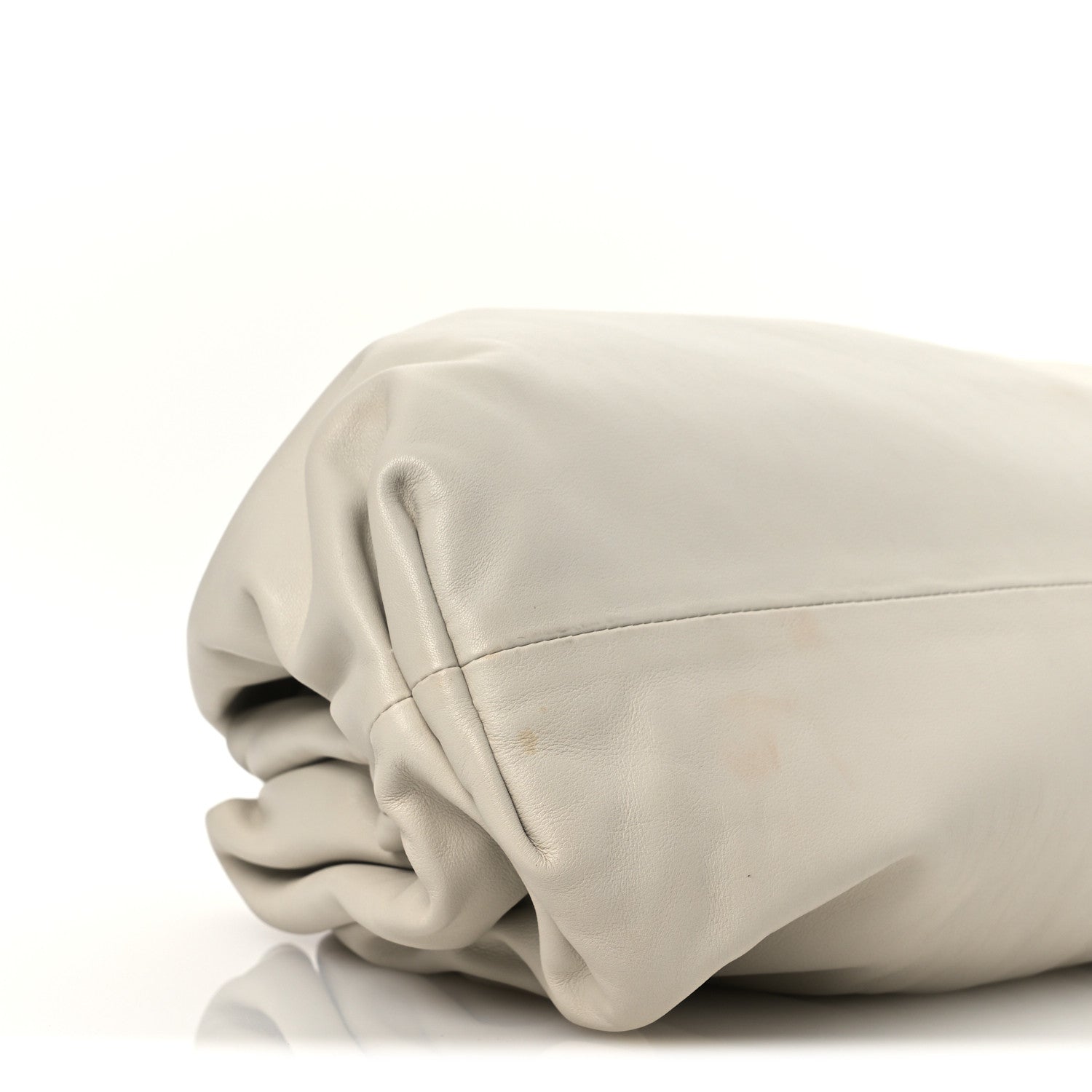 Bottega Veneta Smooth Butter Calf The Pouch Oversized Clutch Plaster 9 of 12