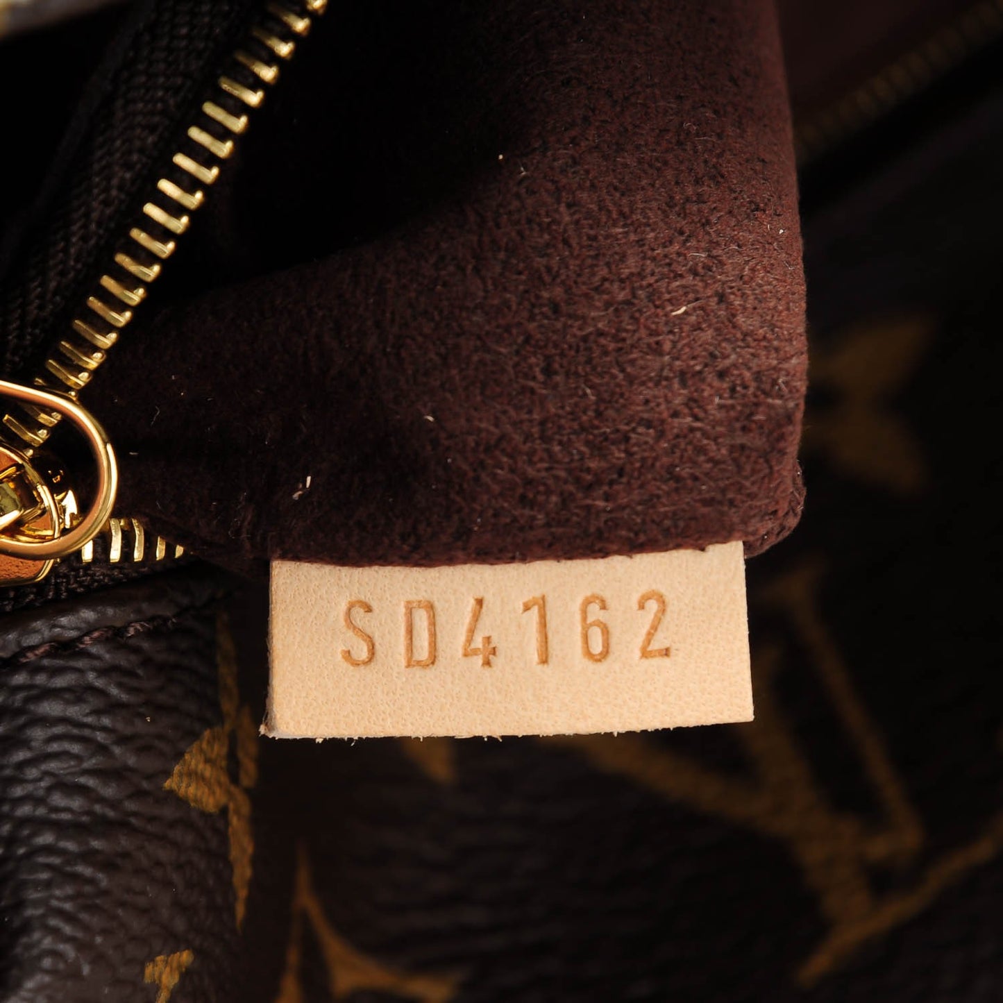 Monogram Metis