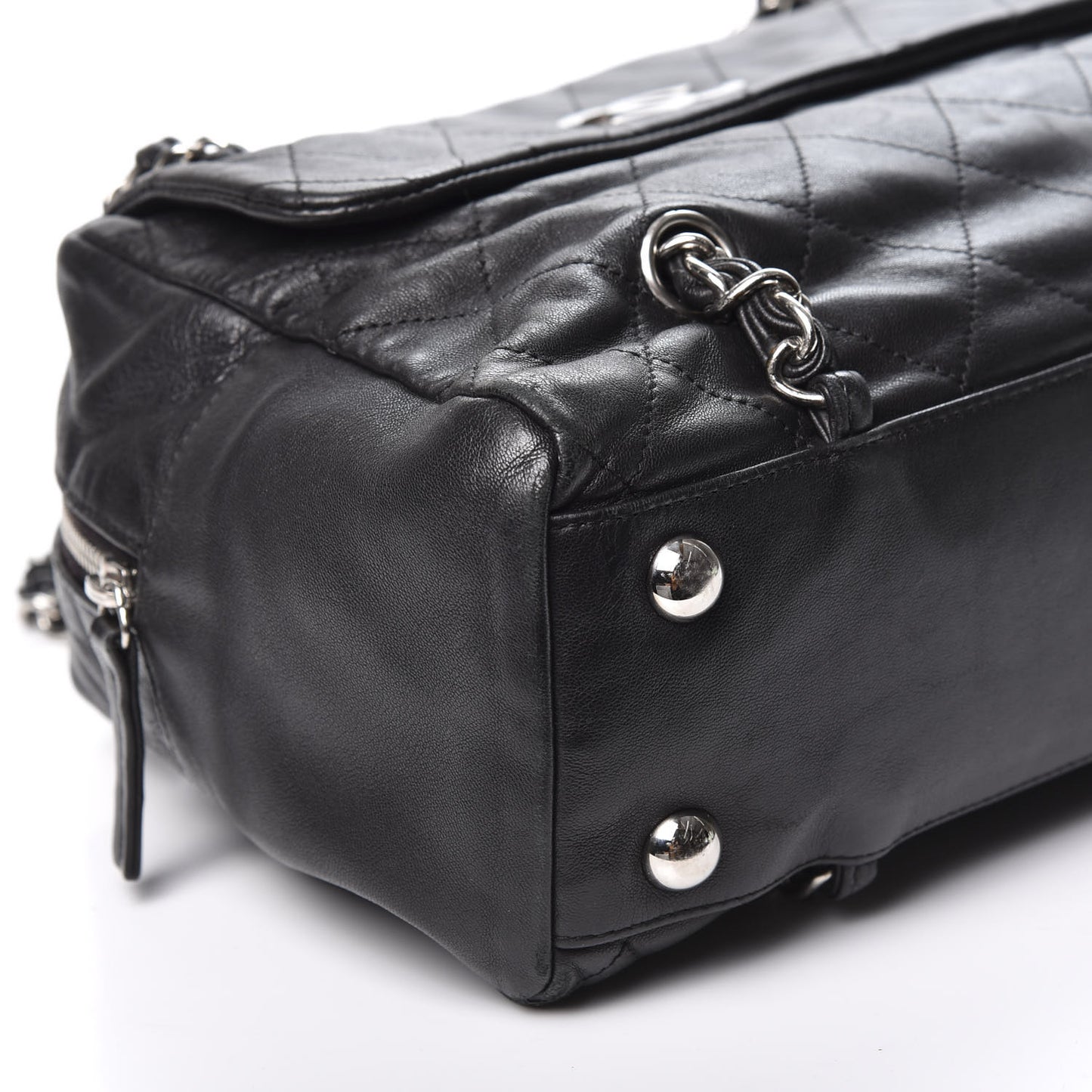 Lambskin Quilted Medium Chain Around Tote Black