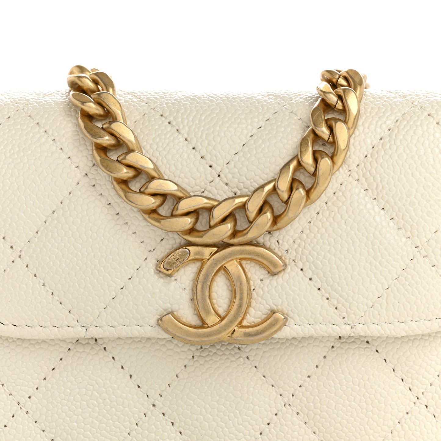 Shiny Caviar Quilted Chain Melody Card Holder On Chain White