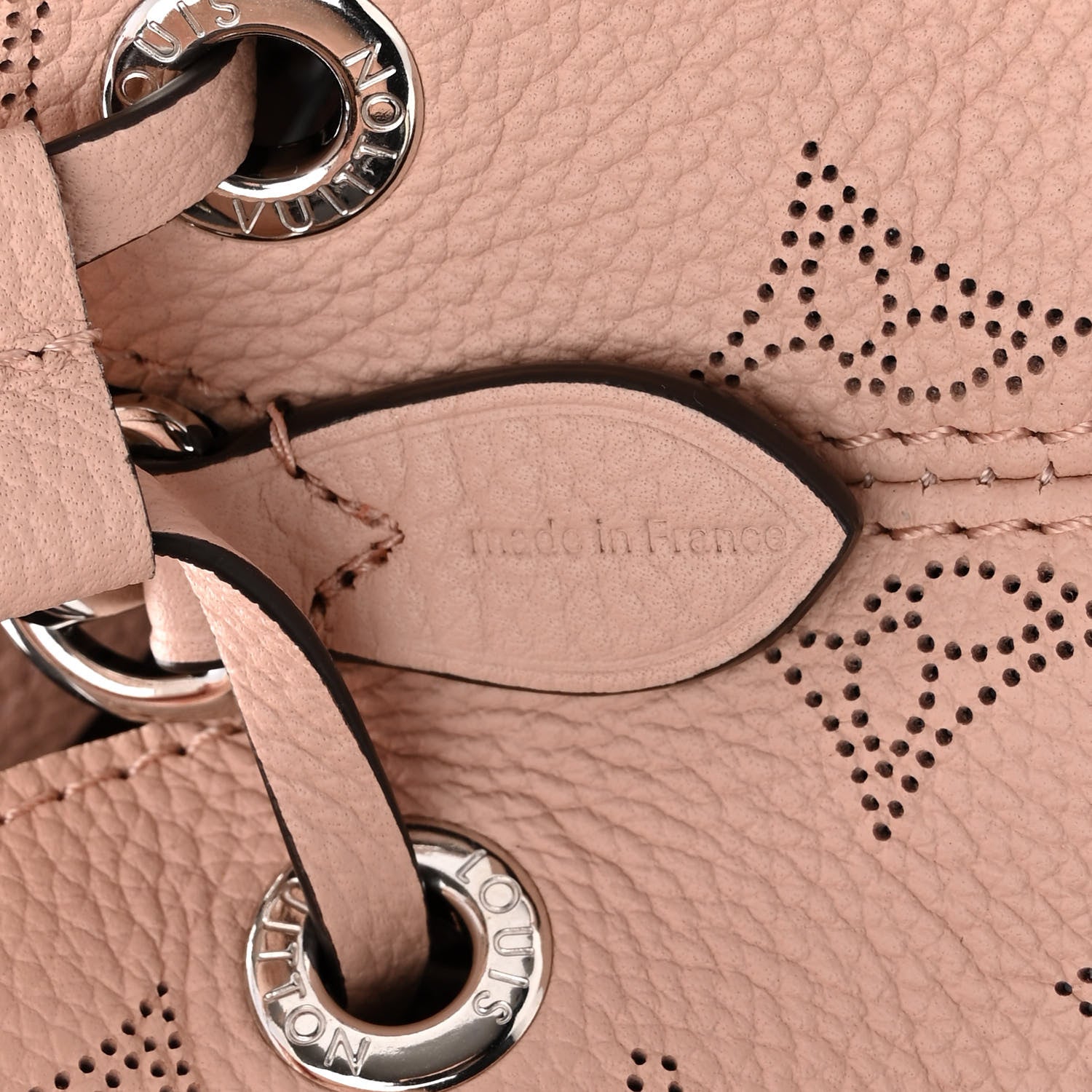 Louis Vuitton Mahina Bella Magnolia 7 of 10