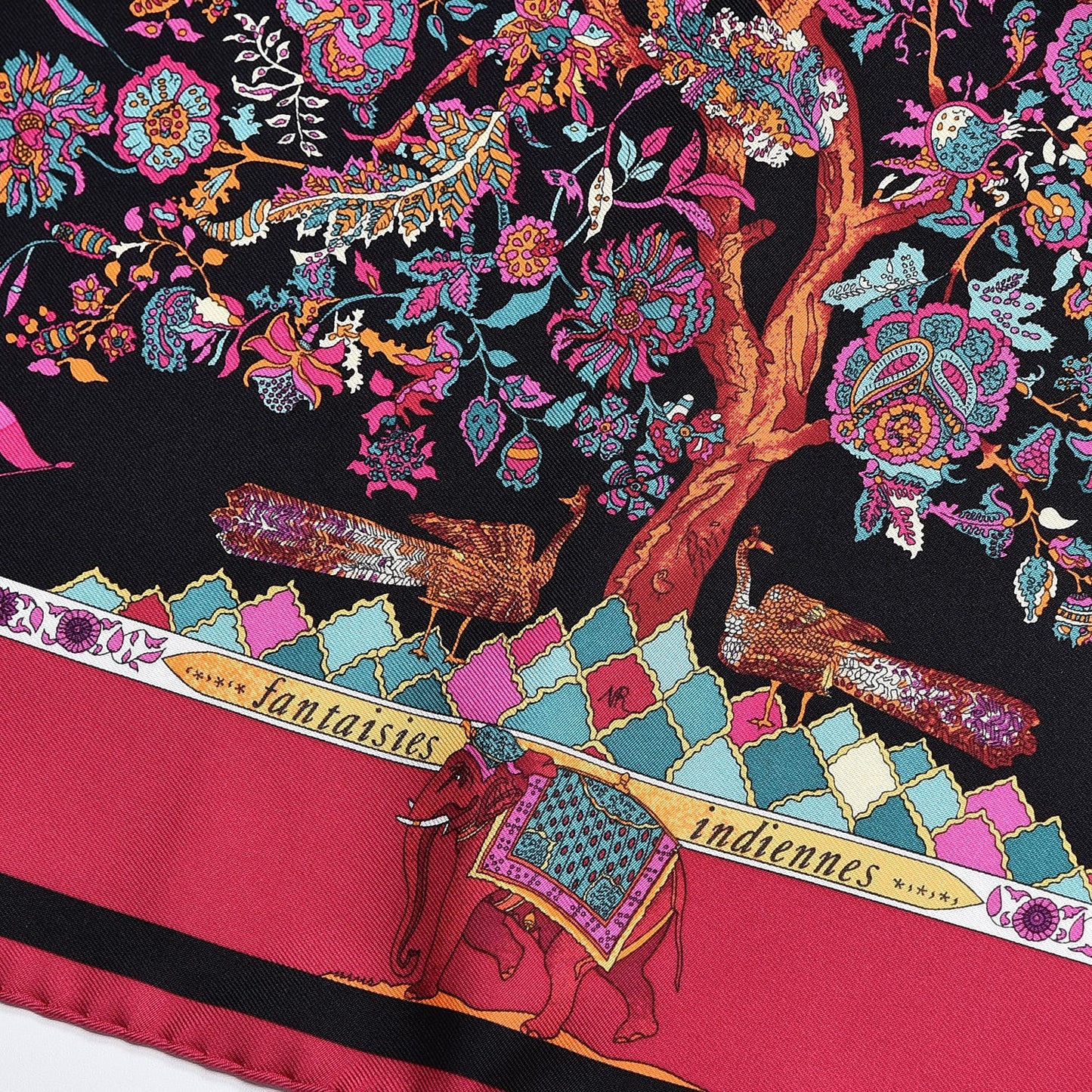 Silk Fantaisies Indiennes Pocket Square Framboise Noir Canard