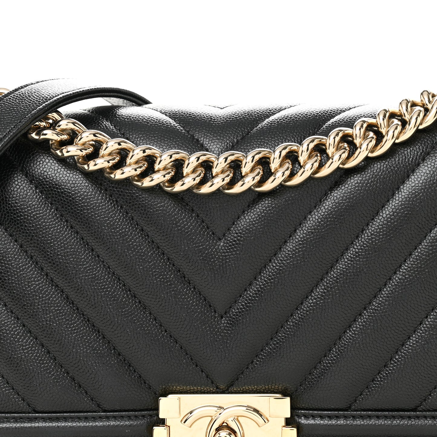 Caviar Chevron Quilted Medium Boy Flap Black