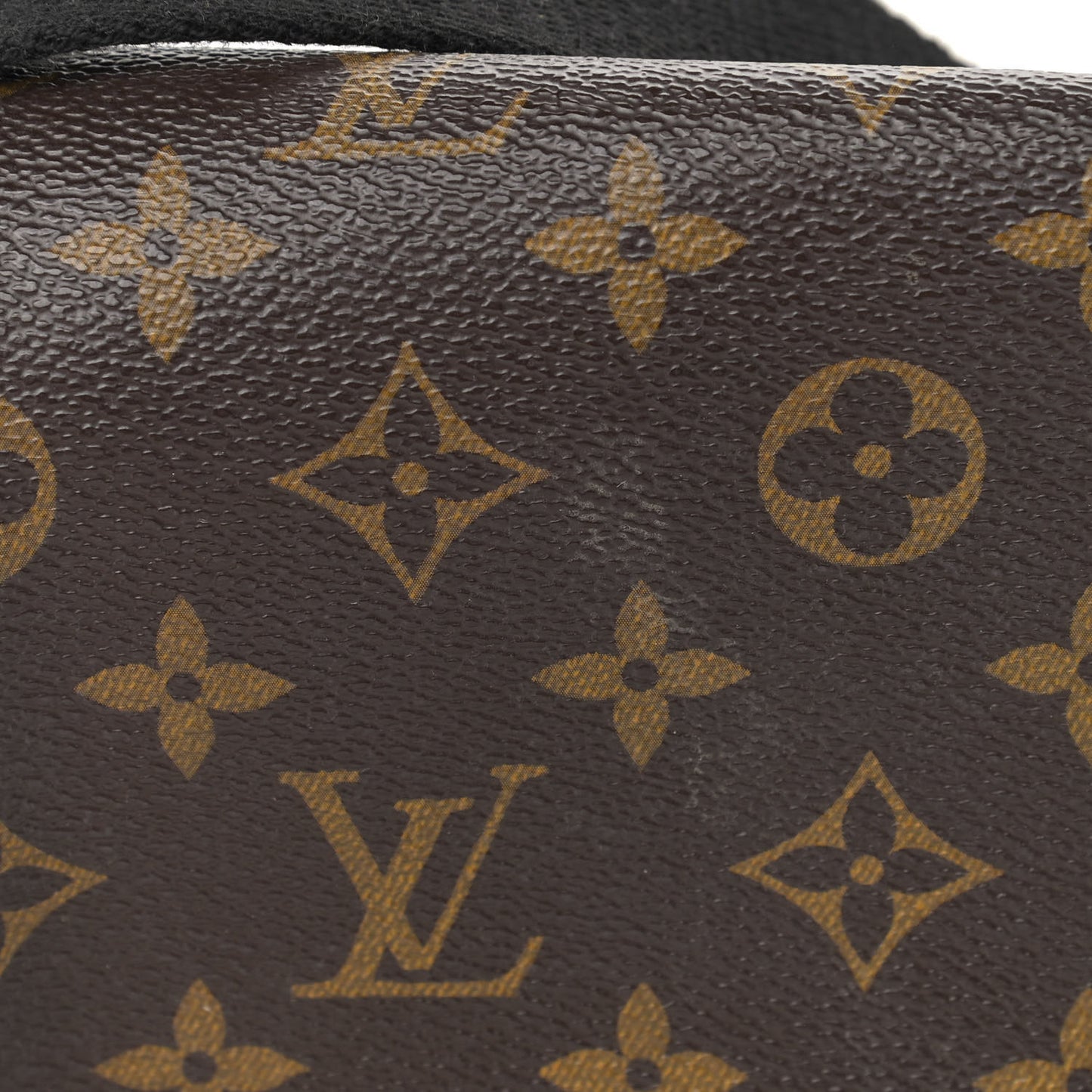 Monogram Macassar District PM