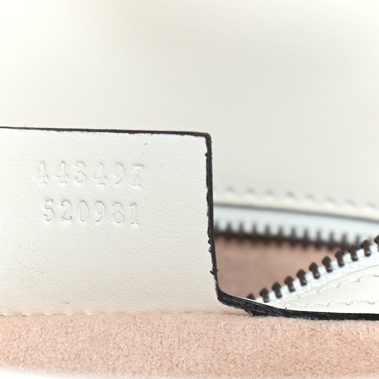 Calfskin Matelasse Small GG Marmont Shoulder Bag White