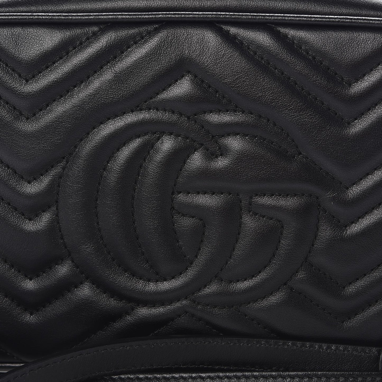 Calfskin Matelasse Small GG Marmont Chain Shoulder Bag Black