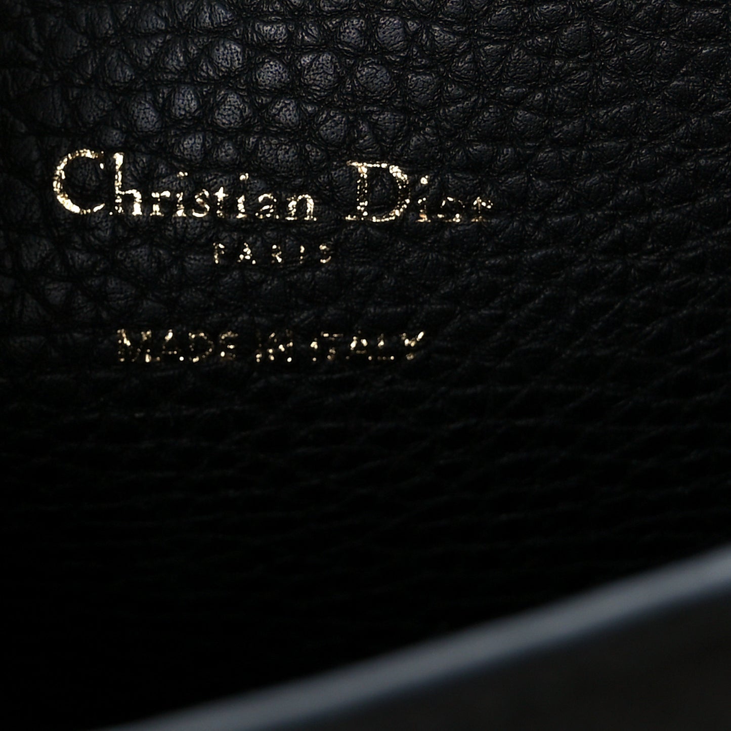 Grained Calfskin Large Bobby Flap Black