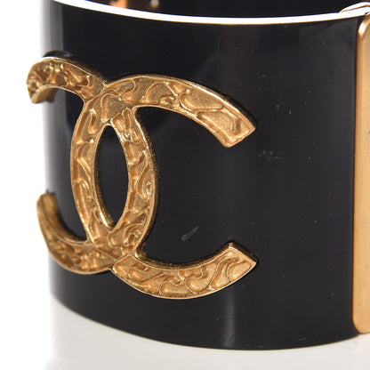 Chanel Resin CC Cuff Black Gold 5 of 6