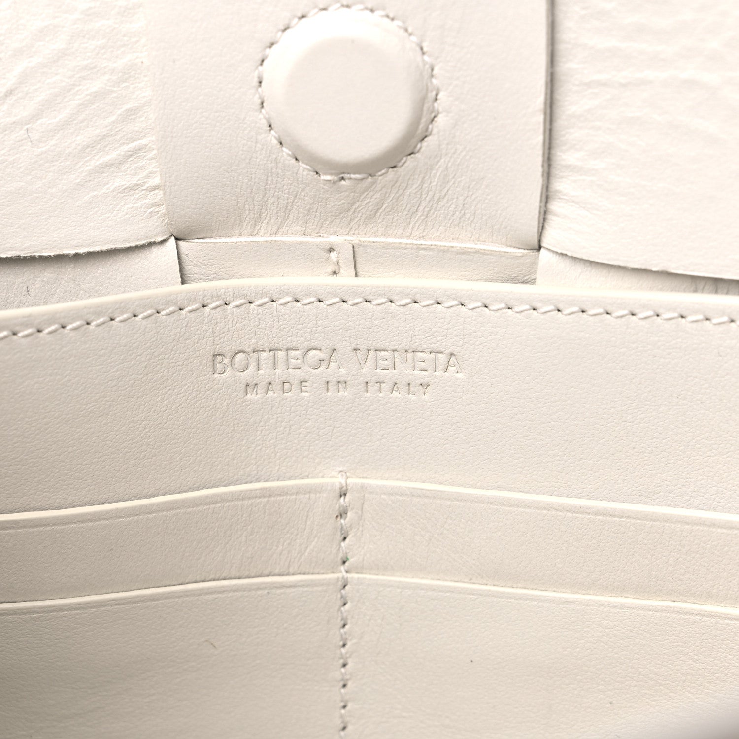 Bottega Veneta Calfskin Maxi Intrecciato Cassette Pouch On Strap Chalk 6 of 8