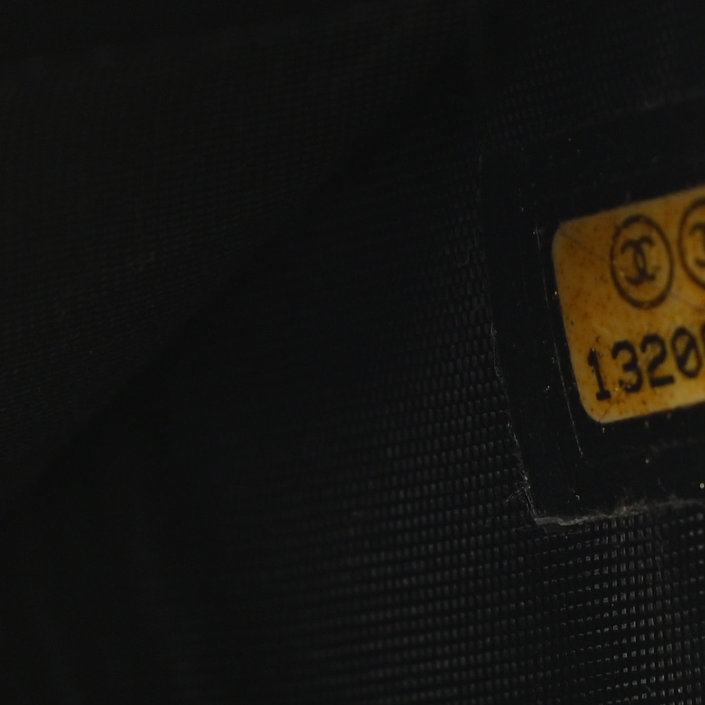 Grained Calfskin CC Button Yen Wallet Black
