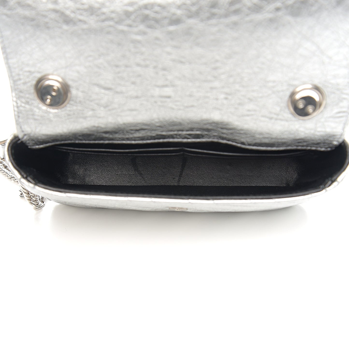 Metallic Arena Calfskin Logo Matelasse BB Chain Wallet Argent
