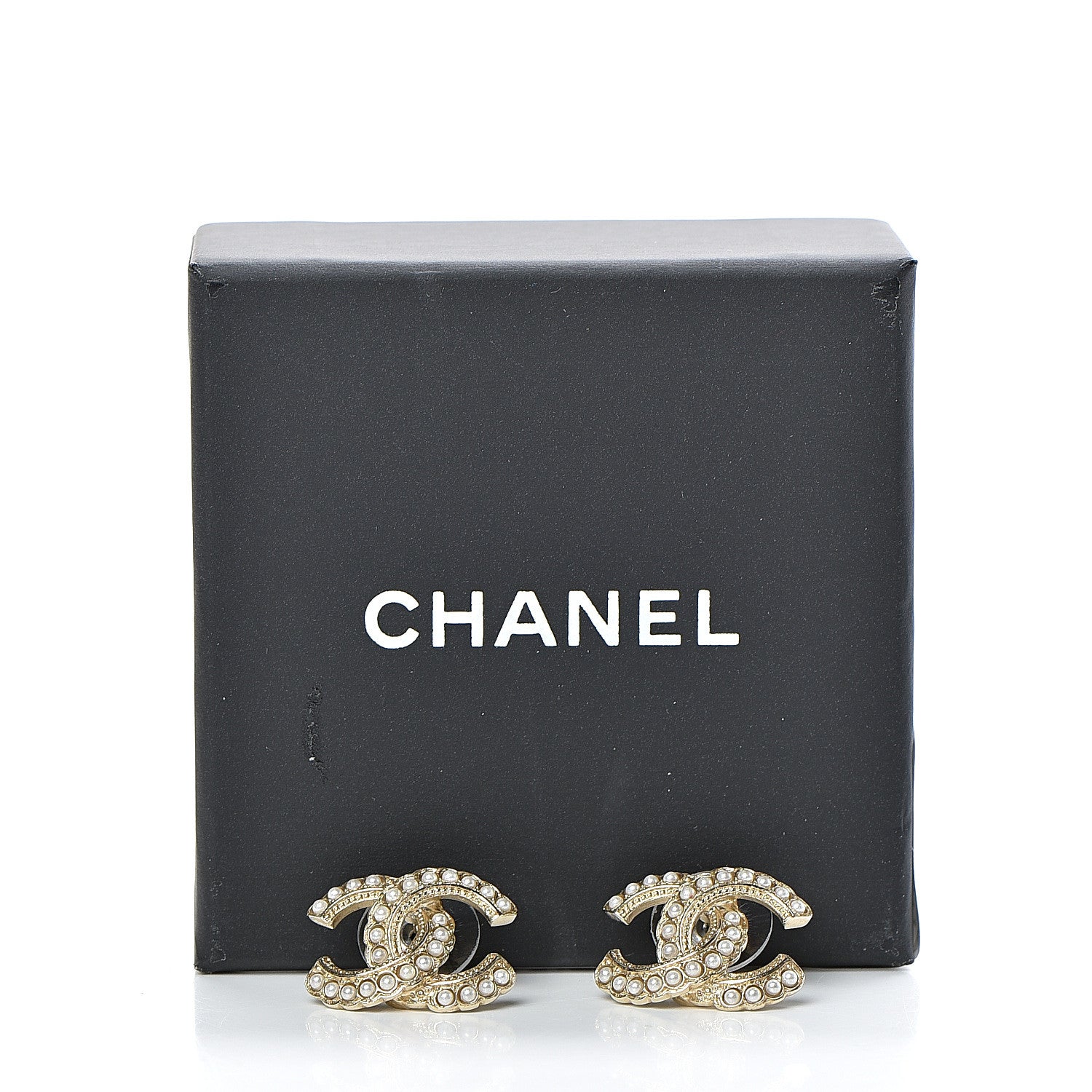 Chanel Pearl Queen of France CC Earrings Gold 5 of 5