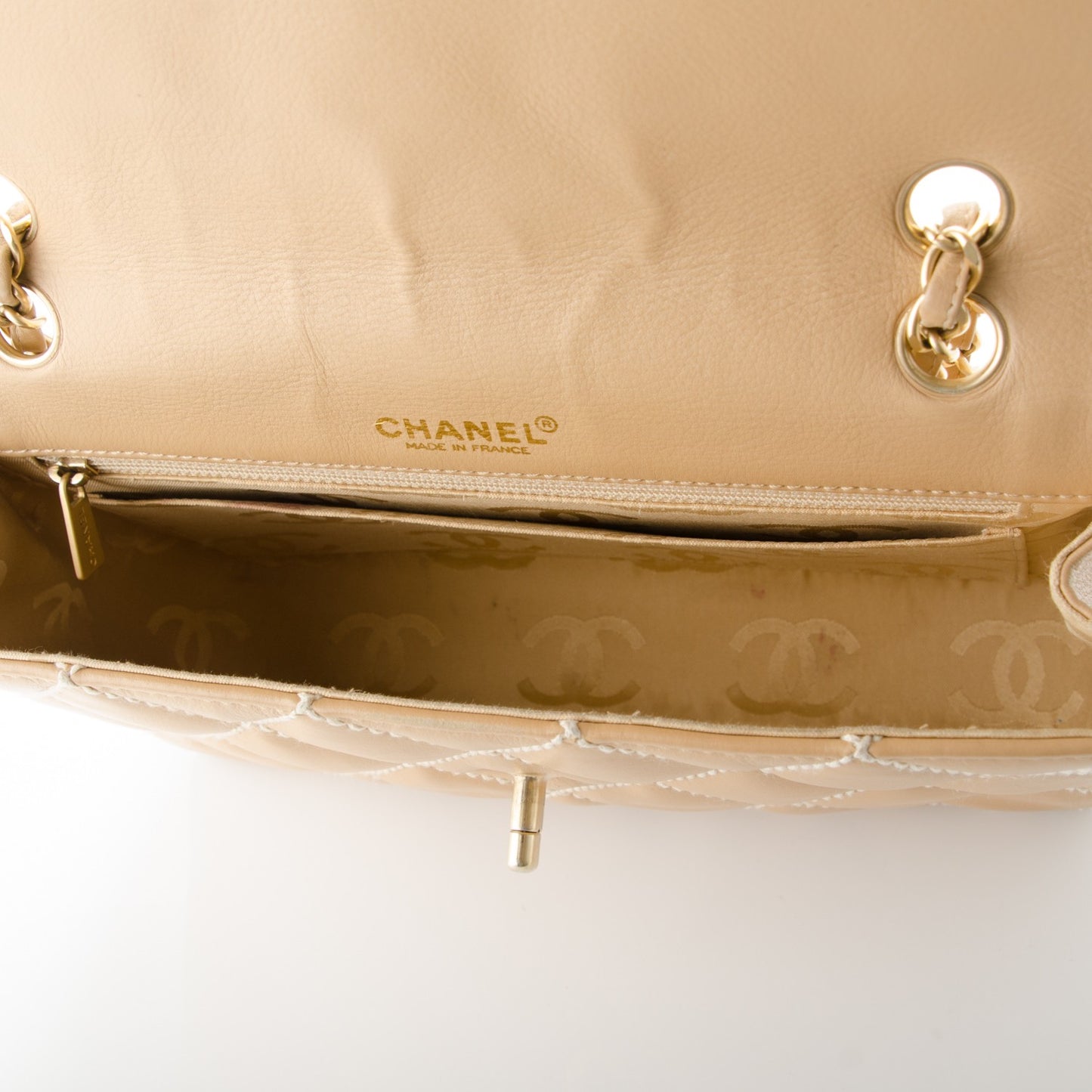 Calfskin Quilted Medium Wild Stitch Flap Beige