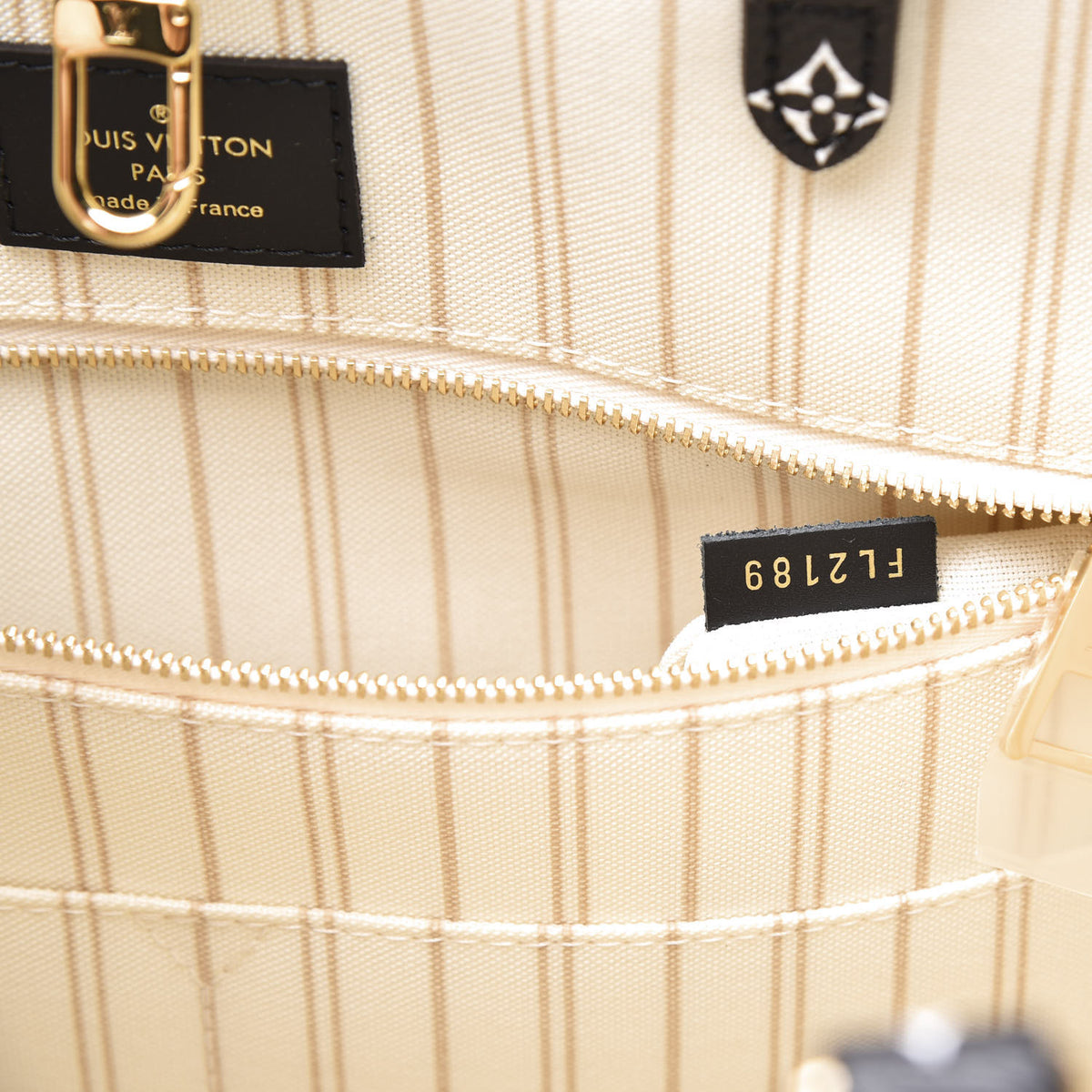 Monogram Giant Jungle Onthego GM Ivory