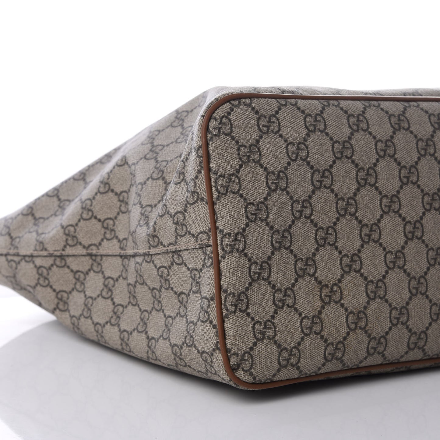 Soft GG Supreme Monogram Medium Crossbody Tote Beige Cuir