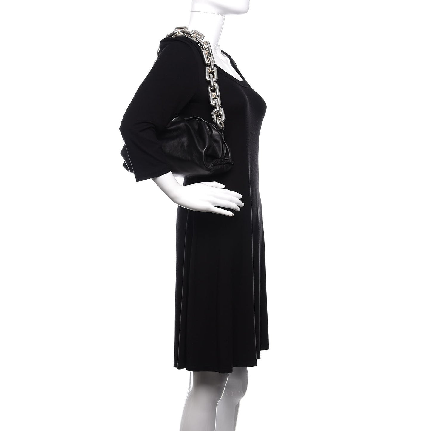 Calfskin The Pouch Chain Black