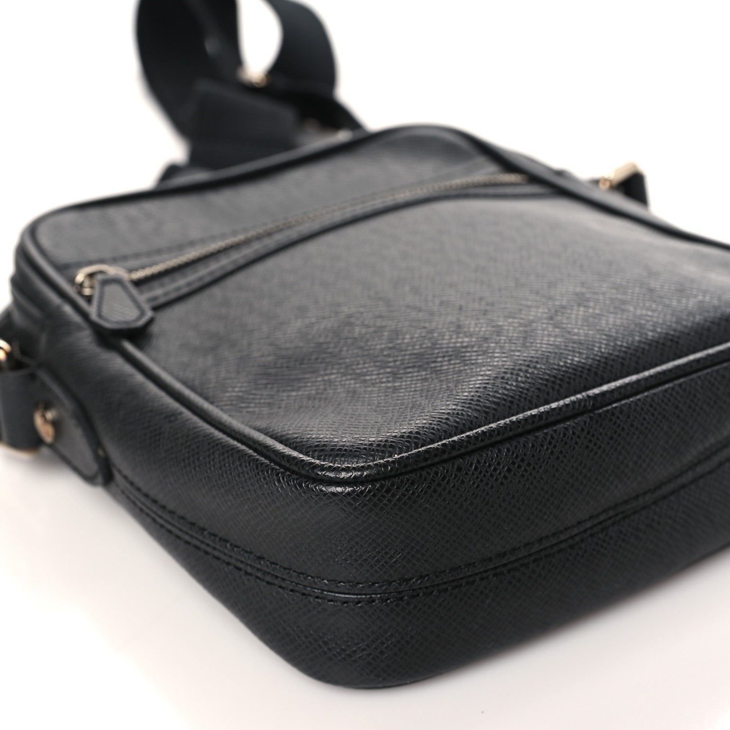 Louis Vuitton Taiga Dimitri Ardoise 7 of 8