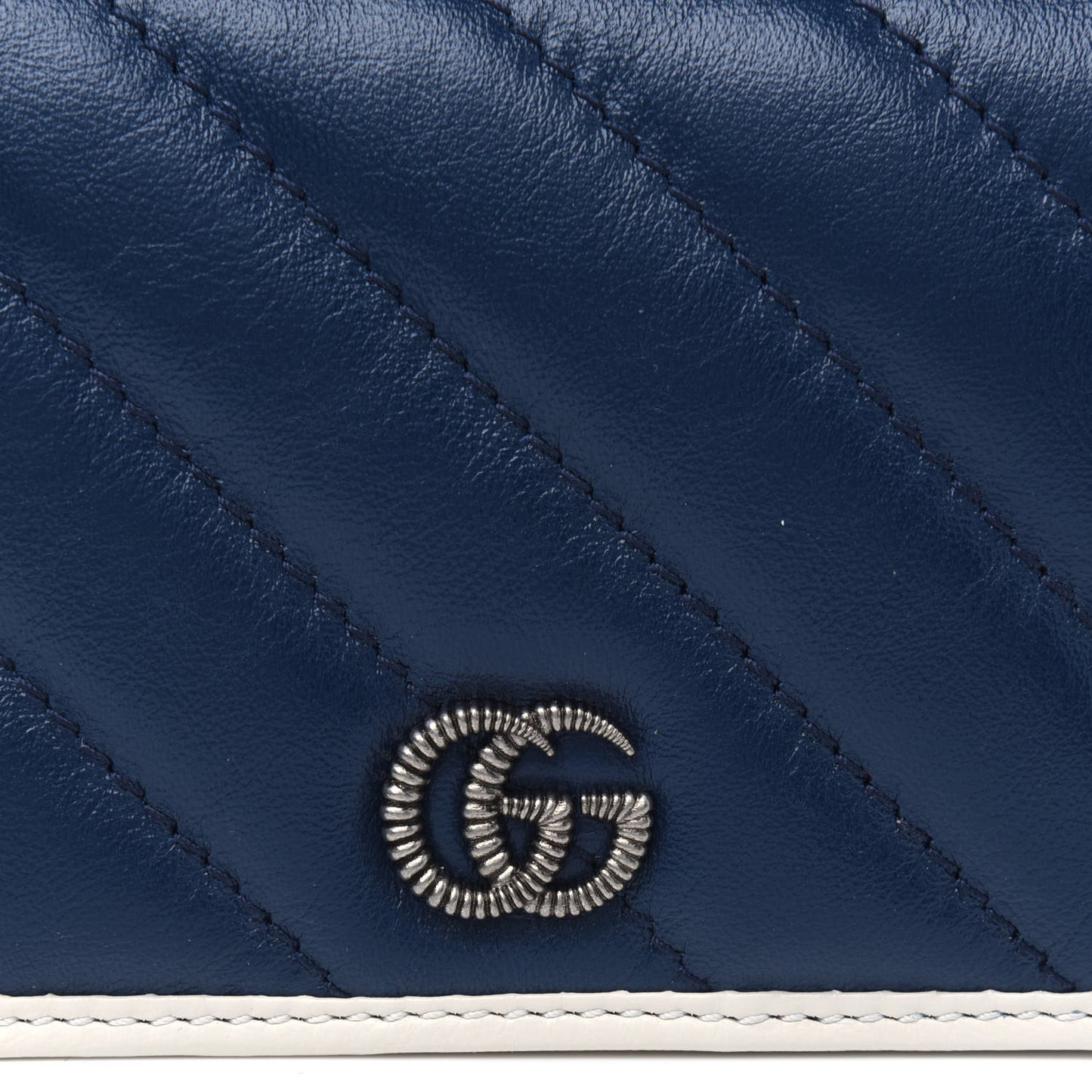 Vintage Effect Calfskin Matelasse Diagonal Torchon GG Marmont Card Case Wallet Blue Agata Mystic White