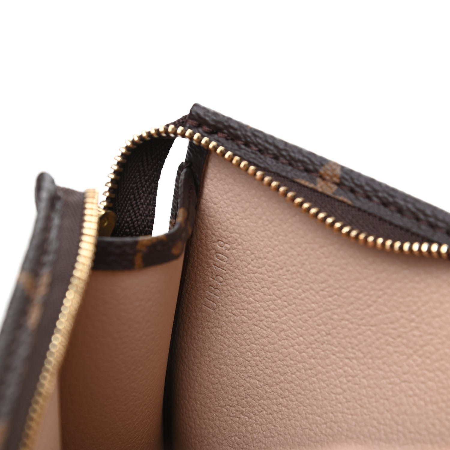 Louis Vuitton Monogram Toiletry Pouch 19 6 of 9
