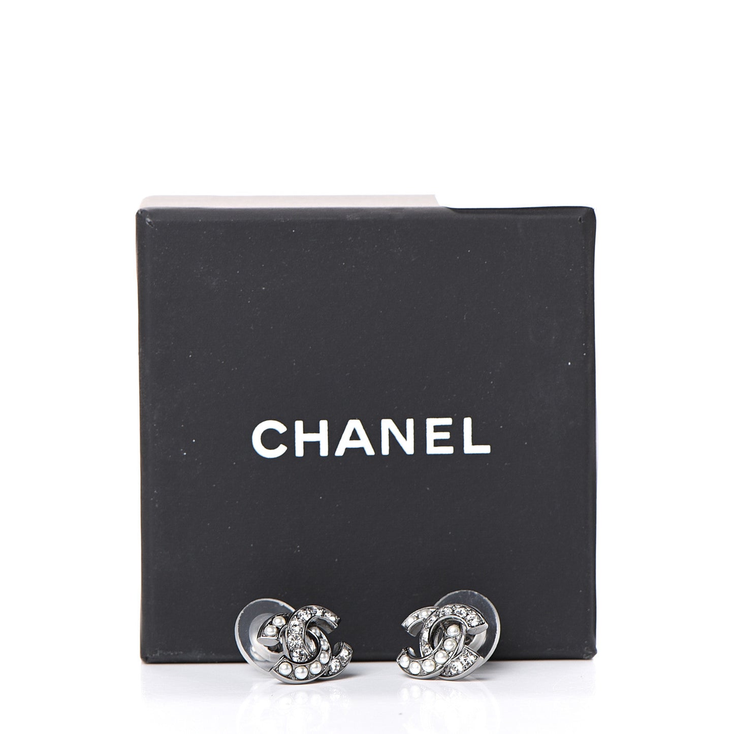 Pearl Crystal CC Earrings Ruthenium