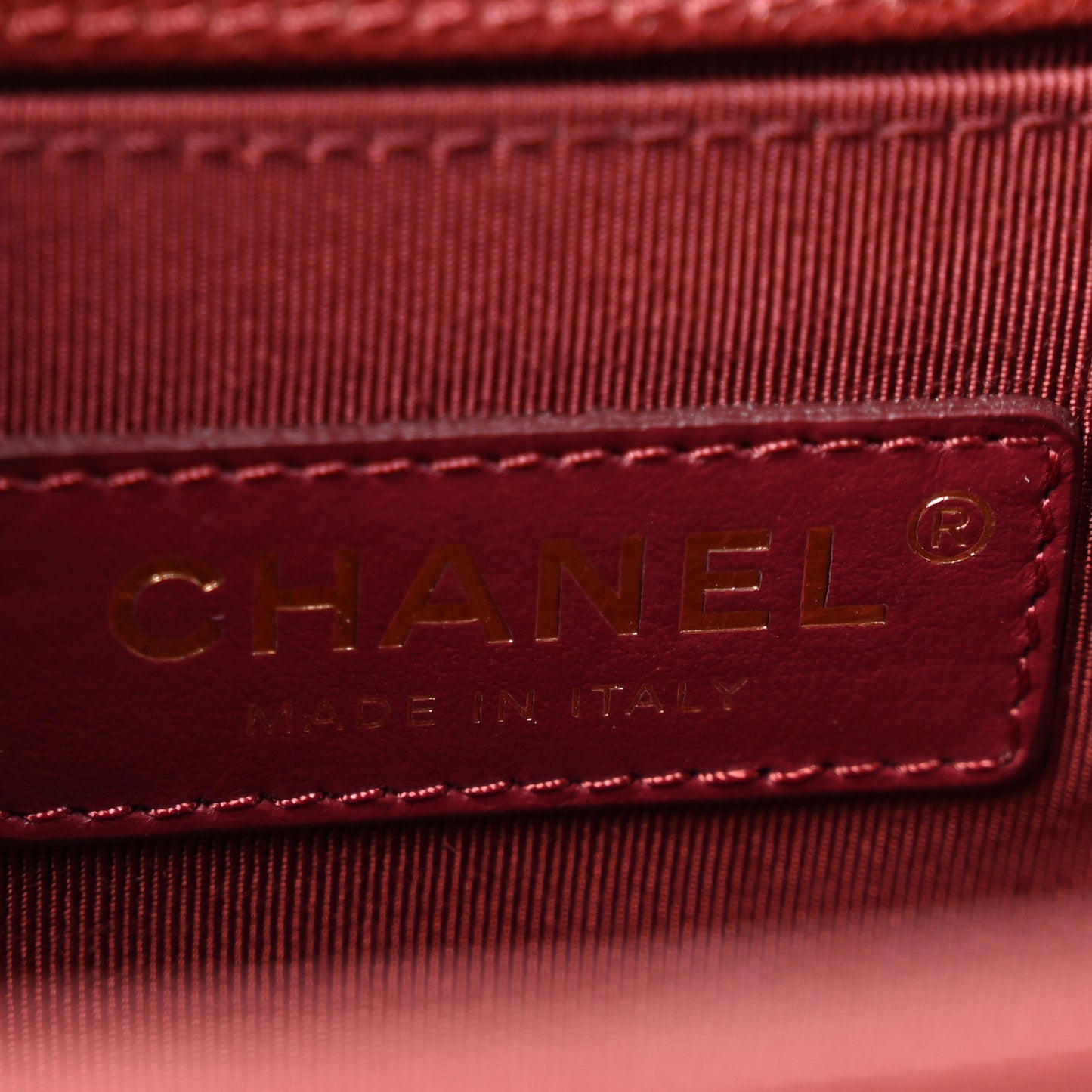Caviar Quilted Medium Boy Flap Burgundy