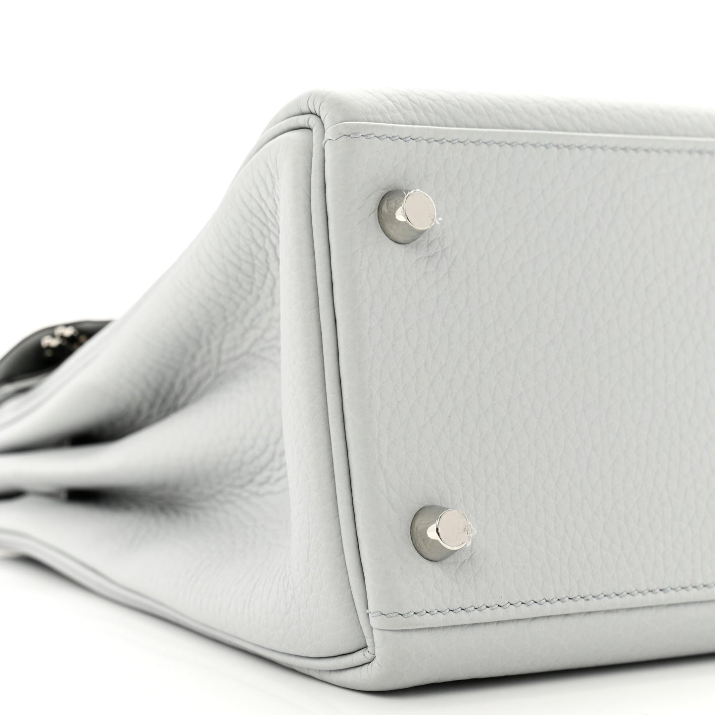 Togo Kelly Retourne 28 Gris Pale