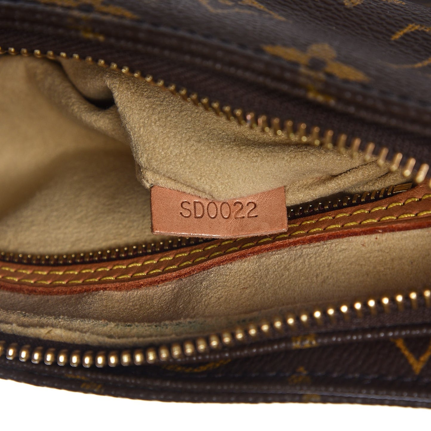 Monogram Looping MM