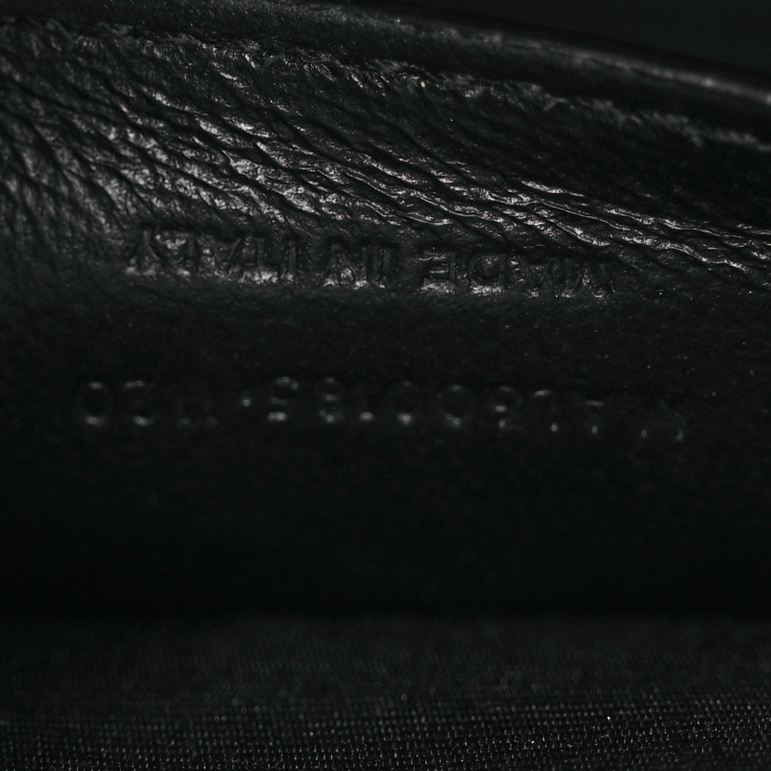 Saint Laurent Grain De Poudre Textured Mixed Matelasse Triquilt Medium Monogram Monochrome Satchel Black 7 of 11