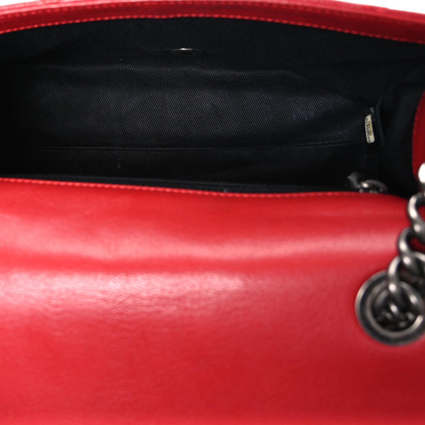 Goatskin Quilted Medium City Rock Flap Red