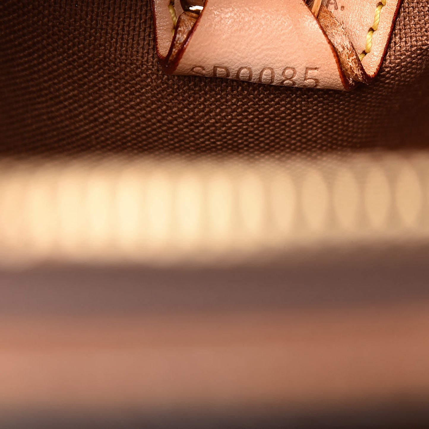 Monogram Ellipse MM