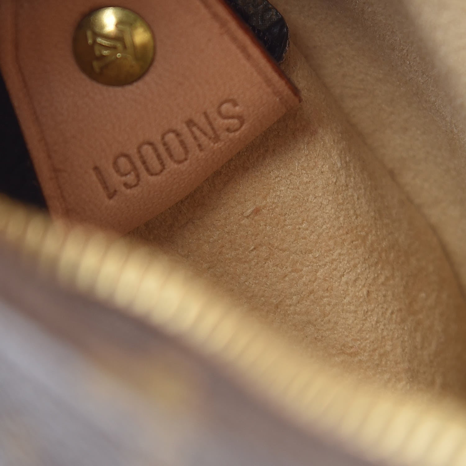 Louis Vuitton Monogram Looping GM 7 of 12