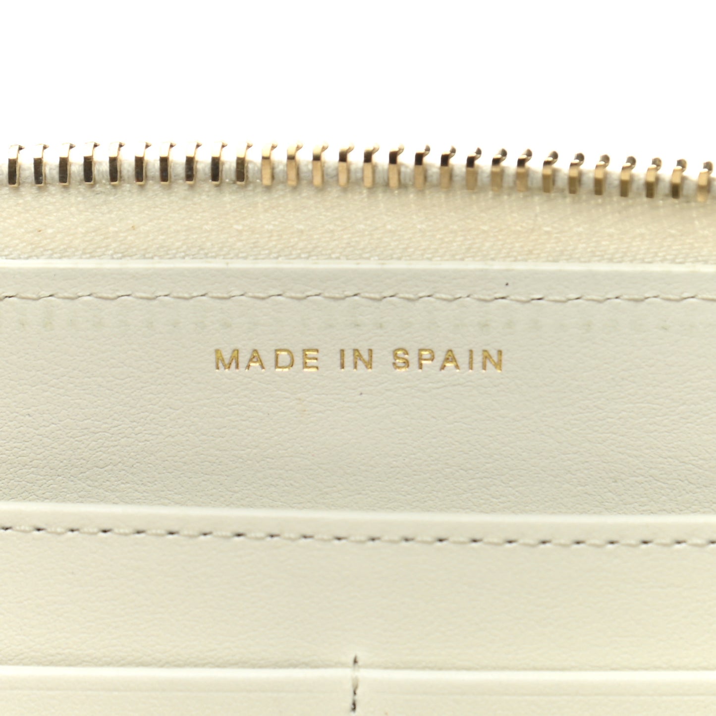 Shiny Goatskin Quilted 19 Long Zipped Around Wallet White